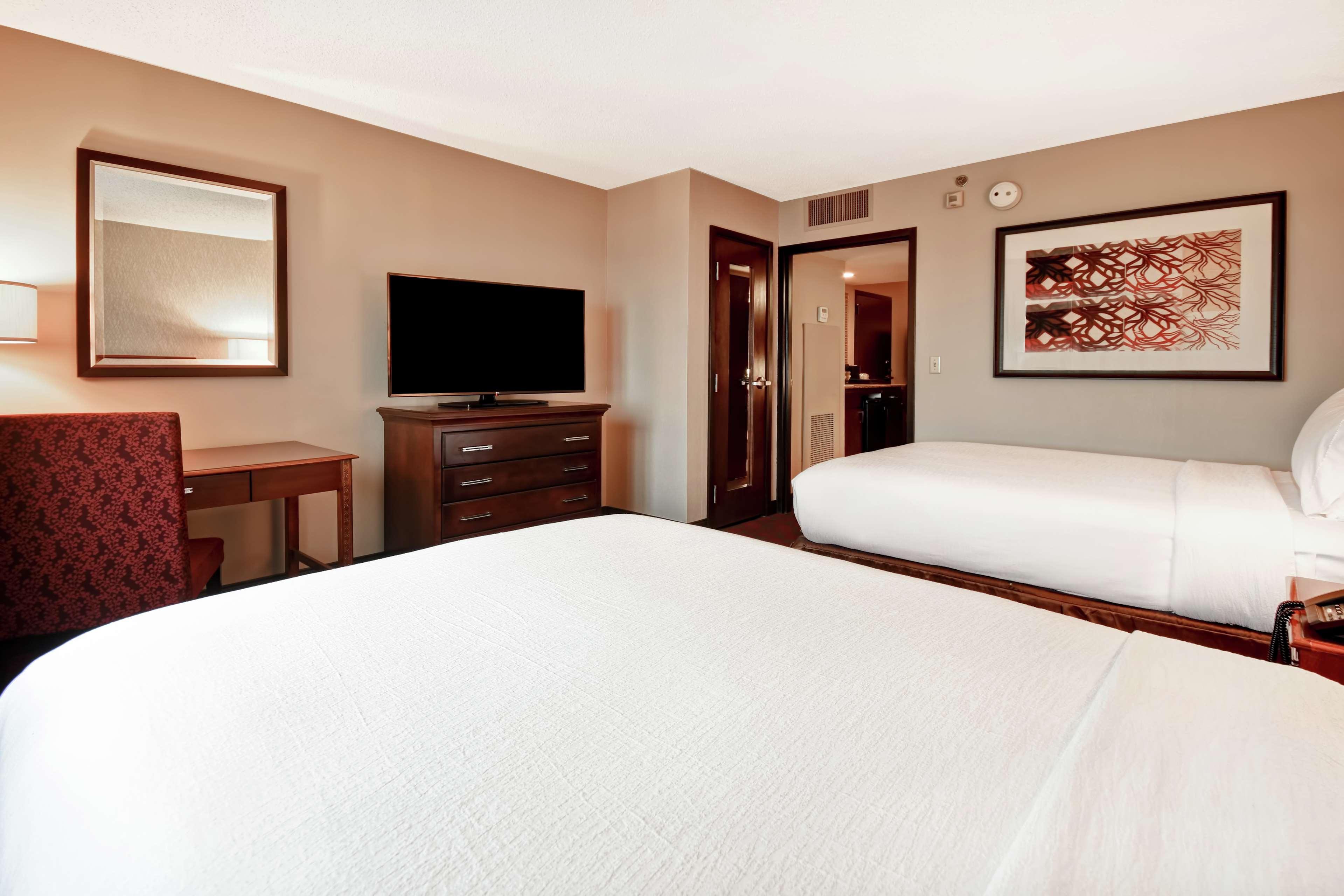 Embassy Suites By Hilton Dulles Airport Herndon Exterior photo