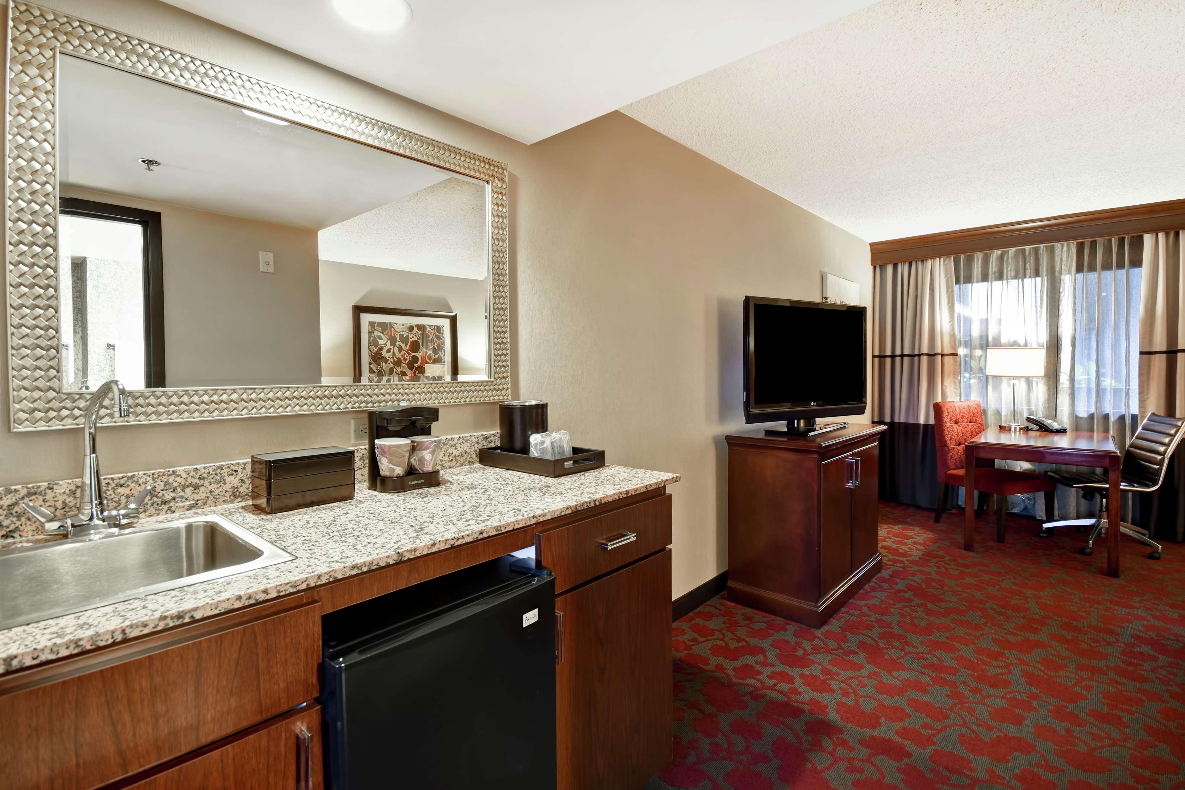 Embassy Suites By Hilton Dulles Airport Herndon Exterior photo
