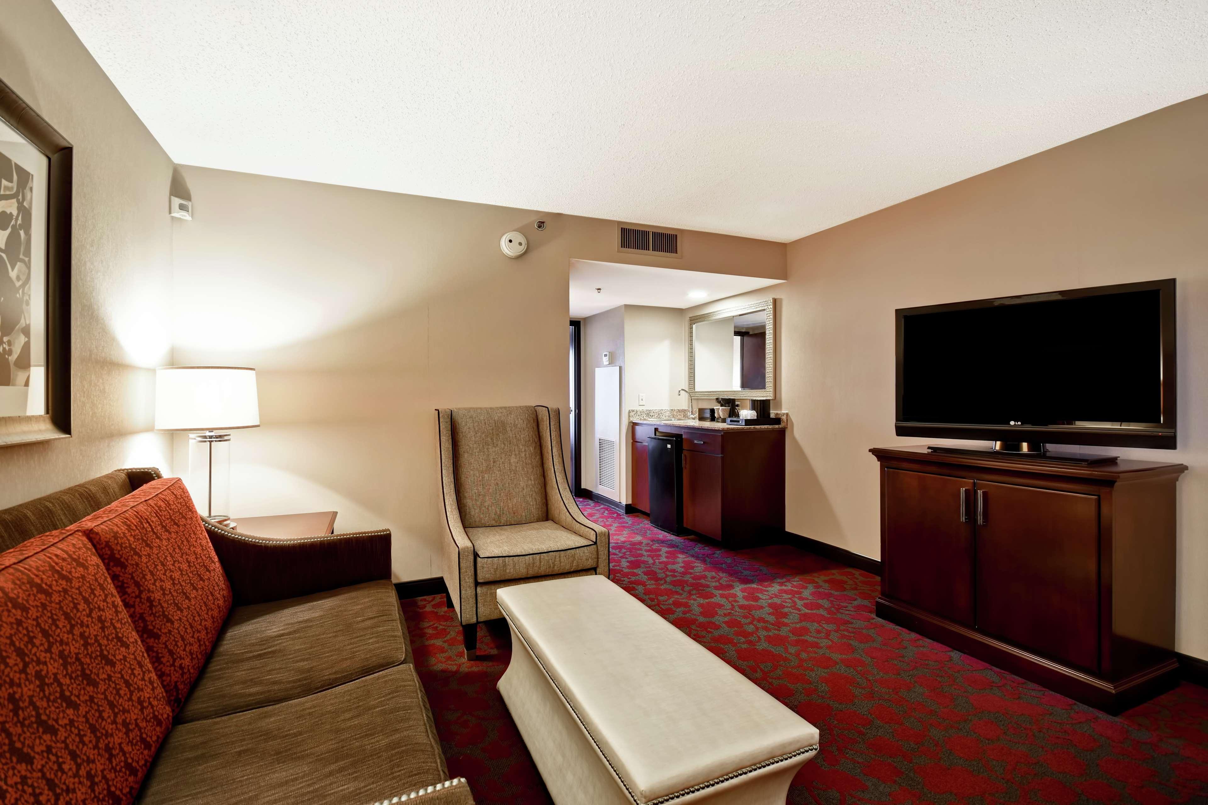 Embassy Suites By Hilton Dulles Airport Herndon Exterior photo