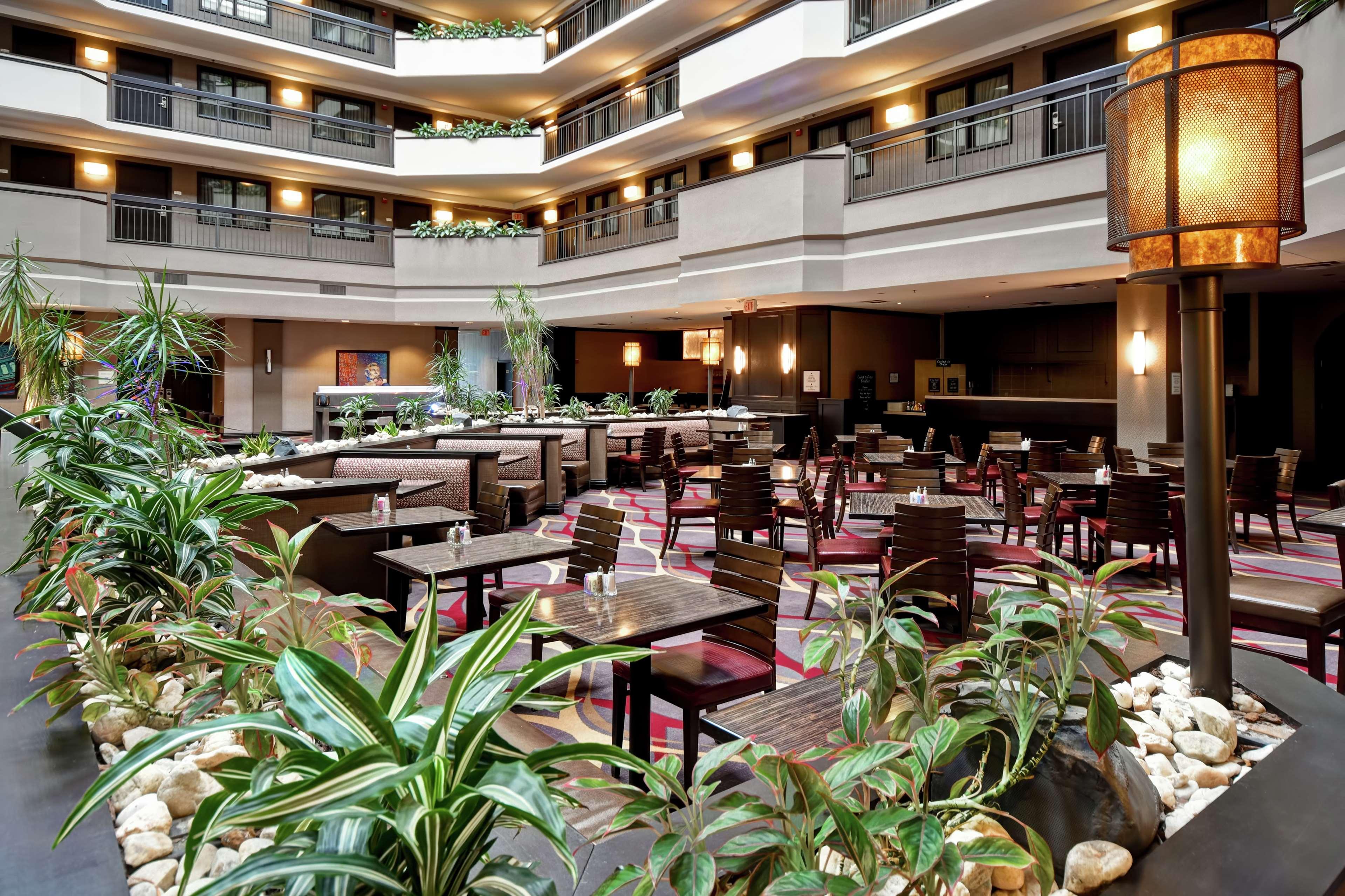 Embassy Suites By Hilton Dulles Airport Herndon Exterior photo
