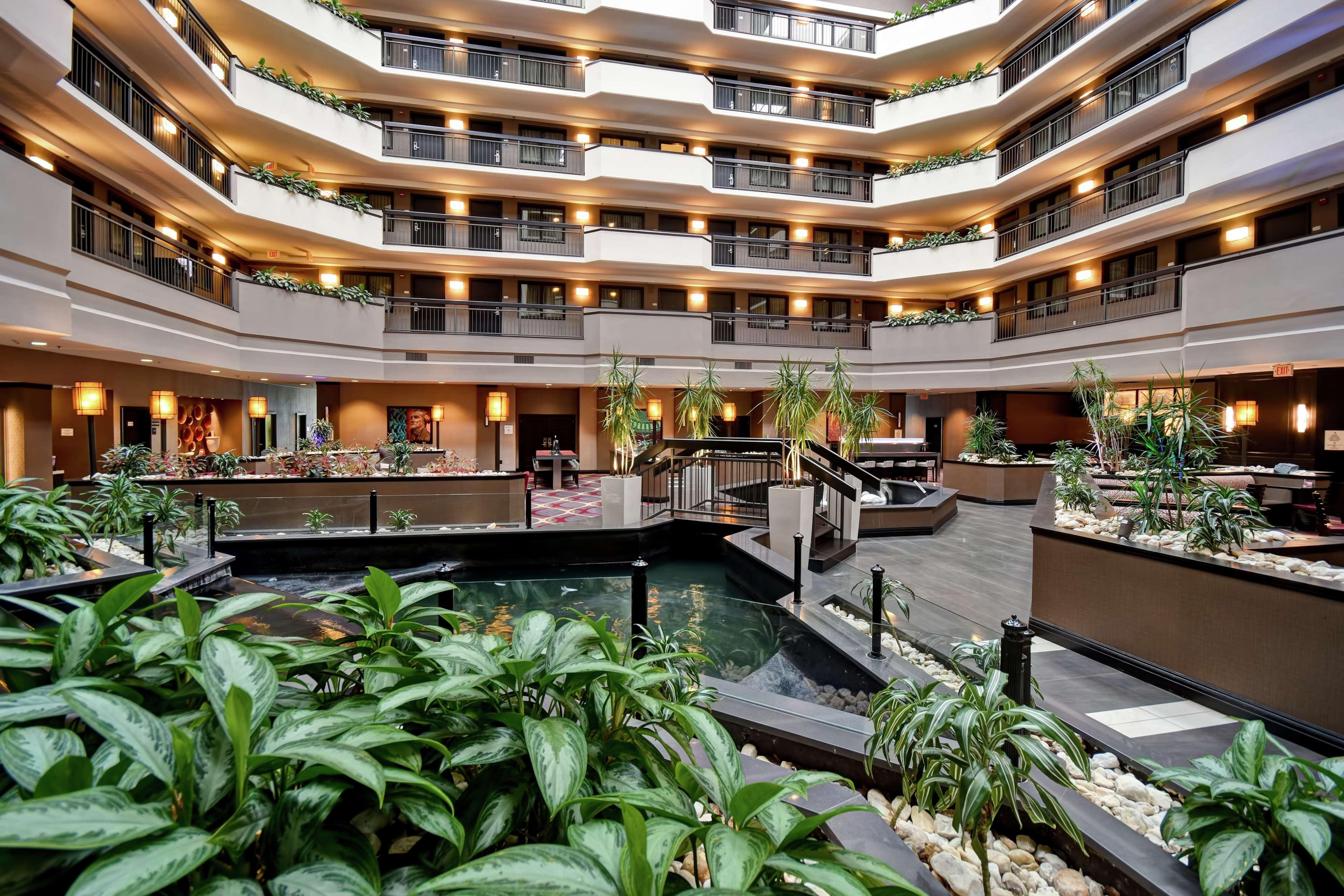 Embassy Suites By Hilton Dulles Airport Herndon Exterior photo