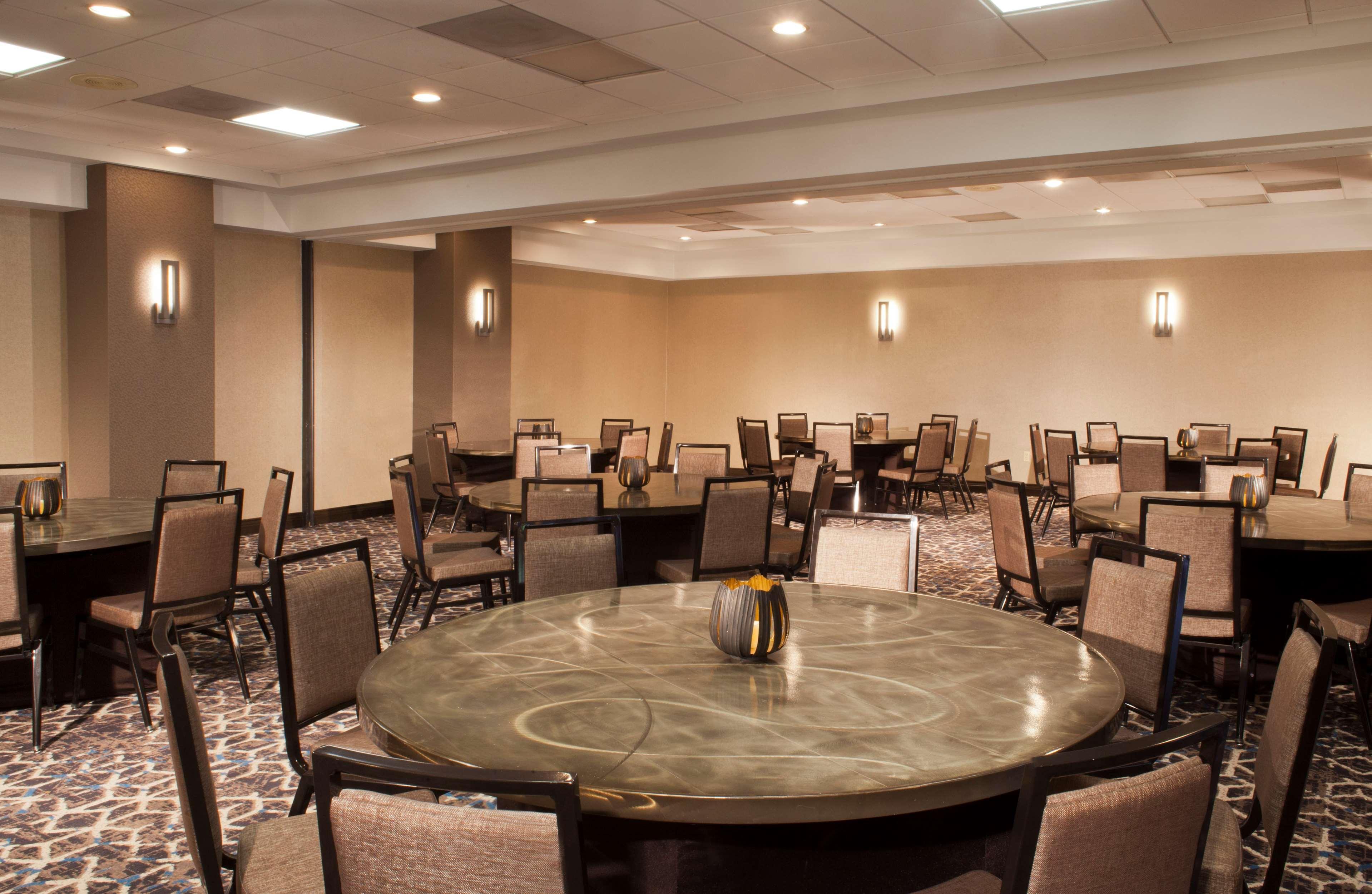 Embassy Suites By Hilton Dulles Airport Herndon Exterior photo