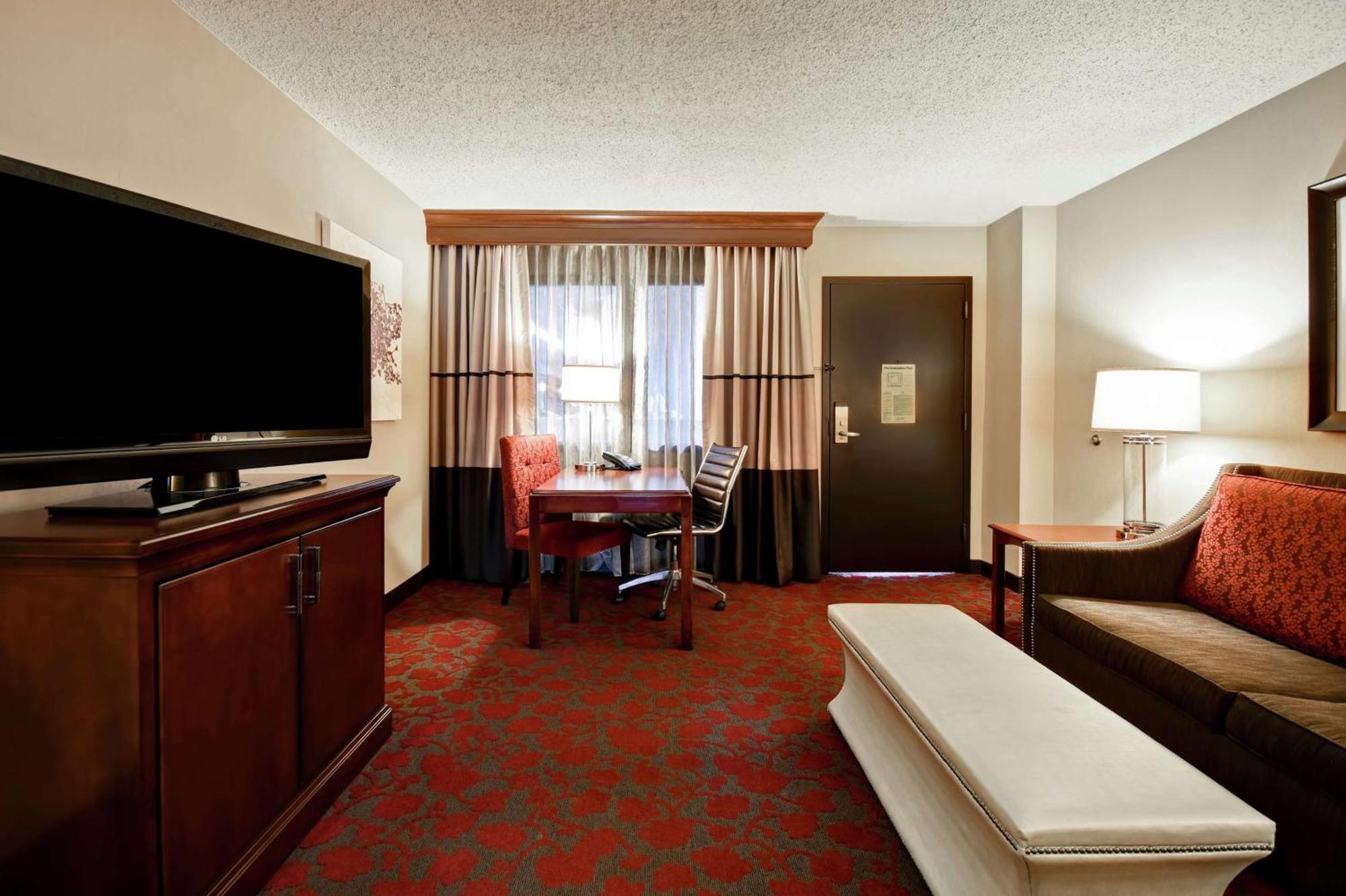Embassy Suites By Hilton Dulles Airport Herndon Exterior photo
